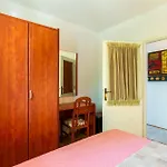Cozy In With Wifi Appartement Poreč