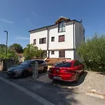 Cozy In With Wifi Appartement Poreč