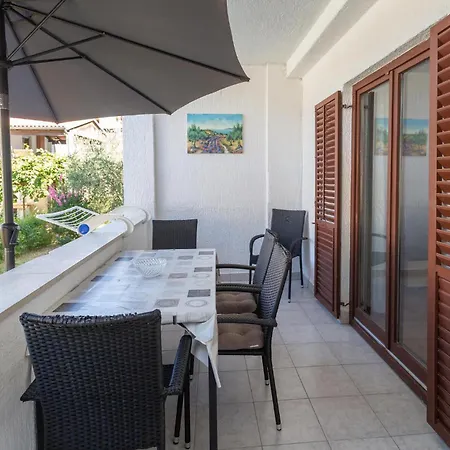 Lovely In With Wifi Apartamento Poreč
