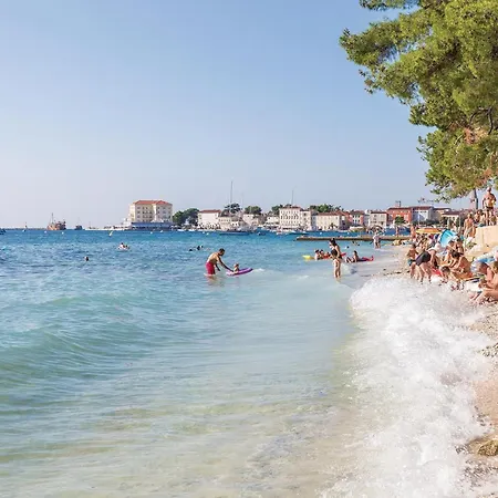 Apartment Cozy In With Wifi Porec