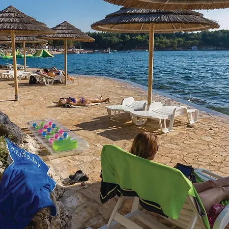 Lovely In With Wifi דירה