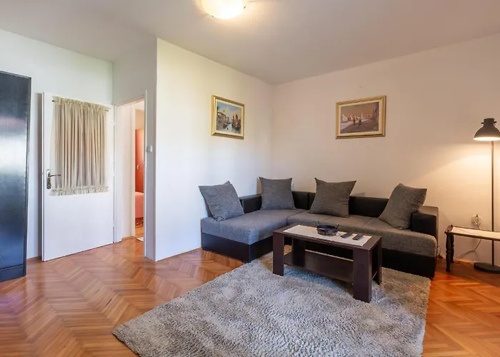 Lovely In With Wifi פורץ