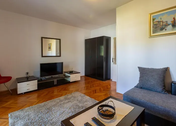 Lovely In With Wifi * פורץ